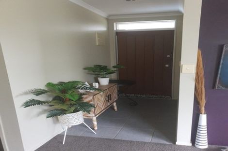 Photo of property in 16 Admirals Court Drive, Greenhithe, Auckland, 0632