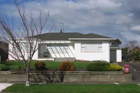 Photo of property in 28 Long Melford Road, Awapuni, Palmerston North, 4412