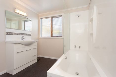 Photo of property in 20 Ruru Crescent, Putaruru, 3411