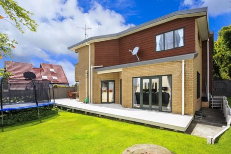 Photo of property in 77a Ocean View Road, Hillcrest, Auckland, 0627