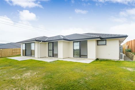 Photo of property in 154b Pacific Drive, Fitzherbert, Palmerston North, 4410