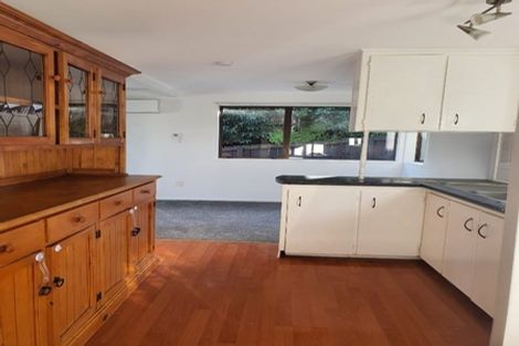 Photo of property in 9 Fitzherbert Avenue, West Harbour, Auckland, 0618