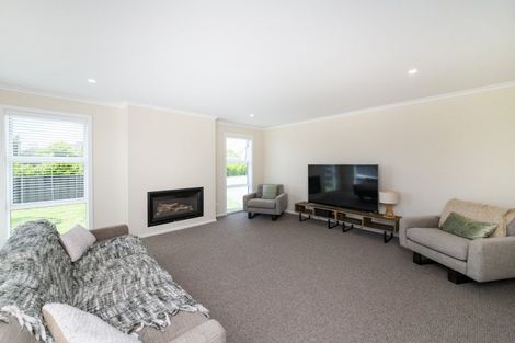 Photo of property in 2 Henty Lane, Marton, 4710