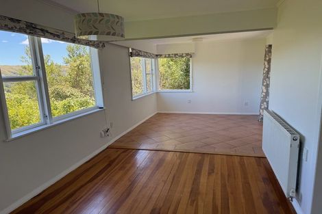 Photo of property in 152 Helston Road, Paparangi, Wellington, 6037