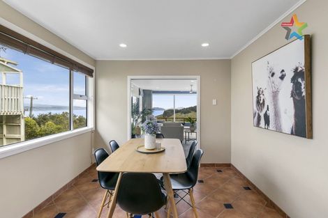 Photo of property in 52 Titiro Moana Road, Korokoro, Lower Hutt, 5012