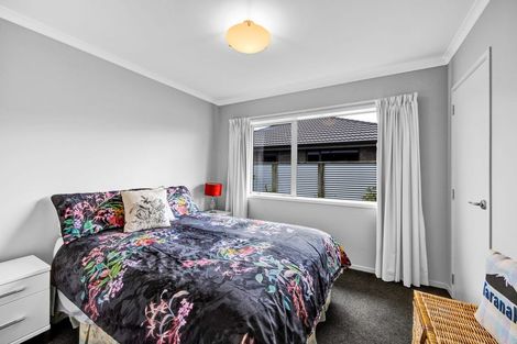 Photo of property in 8 Montague Grove, Stratford, 4332