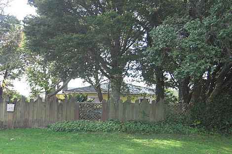 Photo of property in 25 Taipari Road, Te Atatu Peninsula, Auckland, 0610