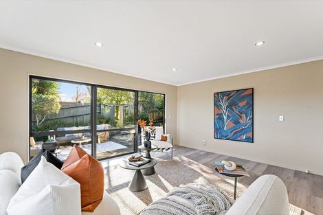 Photo of property in 18 Mckinley Road, Sunnyvale, Auckland, 0612