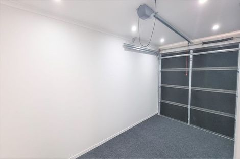 Photo of property in 425f Great South Road, Opaheke, Papakura, 2113