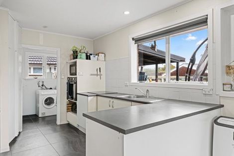 Photo of property in 12 Newport Street, Avondale, Christchurch, 8061