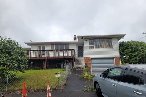 Photo of property in 21 Maui Pomare Street, Blockhouse Bay, Auckland, 0600