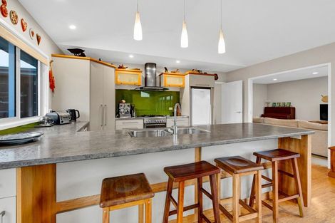 Photo of property in 74 Wairau Road, Oakura, 4314