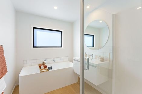 Photo of property in 166 Karuhiruhi Street, Waikanae, 5036