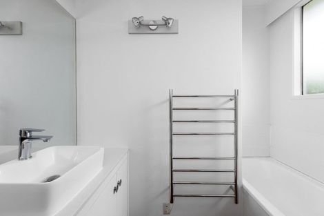 Photo of property in 86a Avondale Road, Avondale, Auckland, 1026