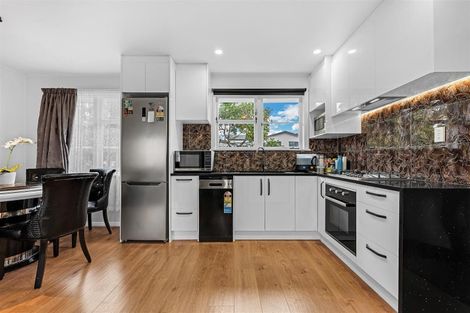 Photo of property in 11a Ellen Street, Manurewa East, Auckland, 2102