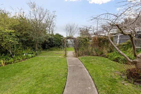 Photo of property in 302 Lascelles Street, Saint Leonards, Hastings, 4120