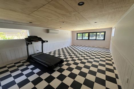 Photo of property in 195 Blighs Road, Strowan, Christchurch, 8052