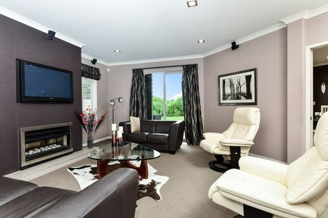 Photo of property in 3 The Peninsula, Huntington, Hamilton, 3210