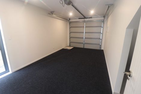 Photo of property in 18b Edgware Road, West Harbour, Auckland, 0618