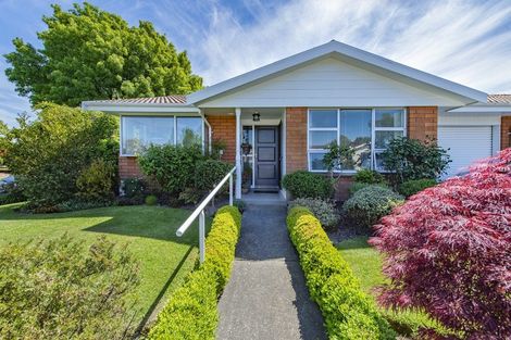 Photo of property in 1a Calbreath Place, Russley, Christchurch, 8042