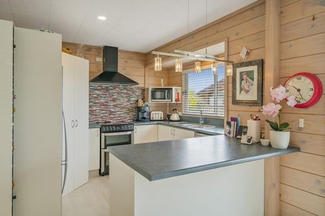 Photo of property in 39 Cholmondeley Crescent, Whitianga, 3510