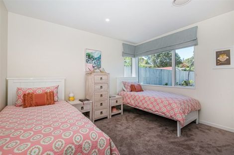 Photo of property in 22 Bardia Street, Belmont, Auckland, 0622