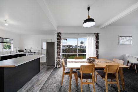 Photo of property in 12 Pitt Street, Normanby, Hawera, 4614