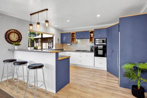 Photo of property in 82 Wallath Road, Westown, New Plymouth, 4310