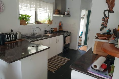 Photo of property in 30 Hobby Avenue, Birkdale, Auckland, 0626