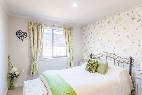 Photo of property in 11 Tauhou Place, Waikanae, 5036