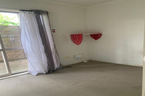 Photo of property in 6/4 Keeling Road, Henderson, Auckland, 0612