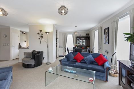 Photo of property in 45 Royal Park Drive, Parklands, Christchurch, 8083