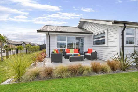 Photo of property in 1 Wahaika Way, Papamoa Beach, Papamoa, 3118