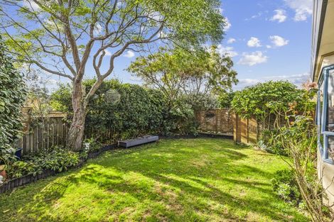 Photo of property in 8 Leigh Place, Paraparaumu Beach, Paraparaumu, 5032