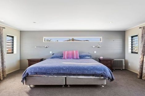 Photo of property in 21 Deanna Drive, West Harbour, Auckland, 0618