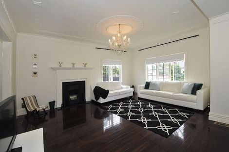 Photo of property in 18 Nikau Street, Eastbourne, Lower Hutt, 5013