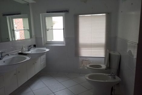 Photo of property in 64 Hawker Street, Mount Victoria, Wellington, 6011