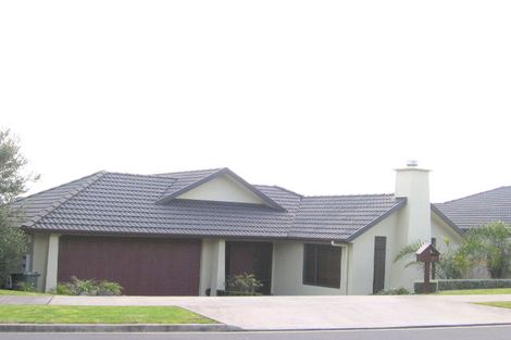 Photo of property in 27 Lansell Drive, East Tamaki Heights, Auckland, 2016