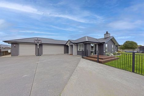 Photo of property in 5 Benjes Place, Woodend, 7610