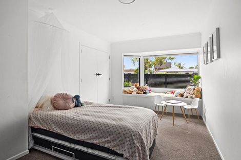 Photo of property in 29 Kent Terrace, Taradale, Napier, 4112