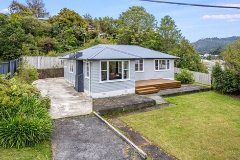 Photo of property in 16 Rintoul Grove, Stokes Valley, Lower Hutt, 5019