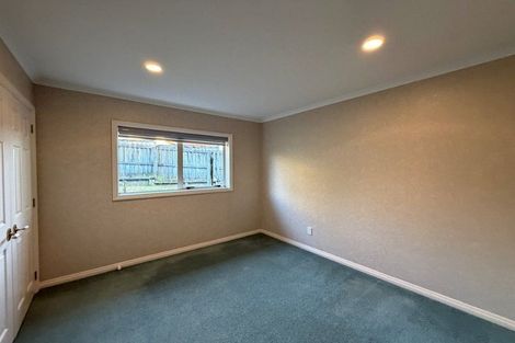 Photo of property in 12 Conacher Close, East Tamaki Heights, Auckland, 2016