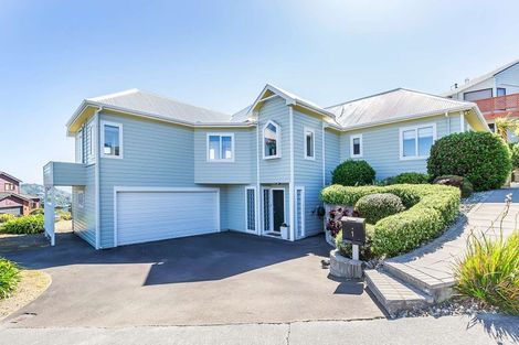 Photo of property in 1 Signallers Grove, Strathmore Park, Wellington, 6022