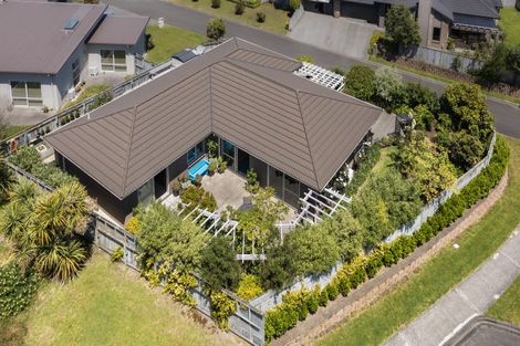 Photo of property in 58 Hillcrest Road North, Raumati Beach, Paraparaumu, 5032