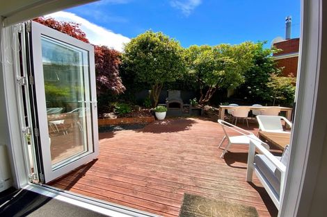 Photo of property in 114 Highgate, Roslyn, Dunedin, 9010