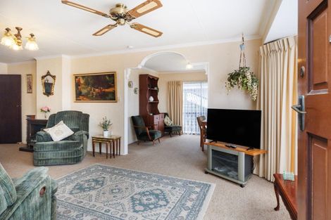 Photo of property in 41 Cedar Crescent, Feilding, 4702