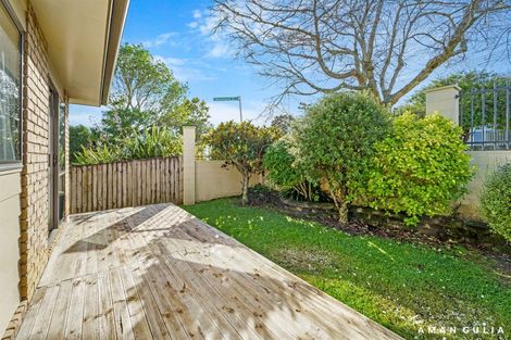 Photo of property in 3/197 Royal Road, Massey, Auckland, 0614