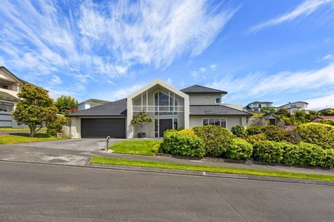 Photo of property in 9 Lanyon Place, Whitby, Porirua, 5024