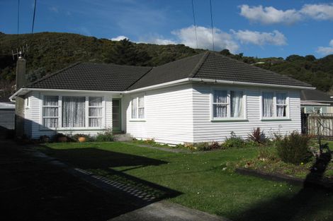 Photo of property in 42 Bull Avenue, Wainuiomata, Lower Hutt, 5014