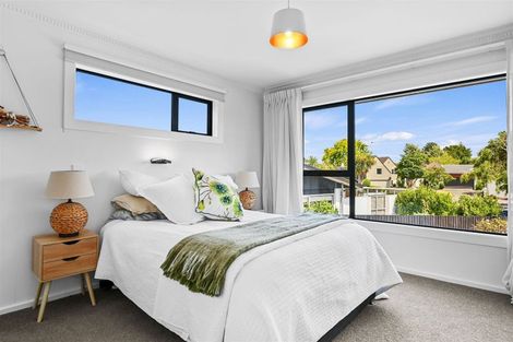 Photo of property in 11 Lombard Place, Avonhead, Christchurch, 8042